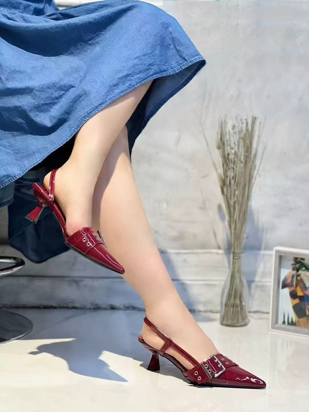 ART:L4131|SCARPE TACCHETTO IN PELLE LUCIDA